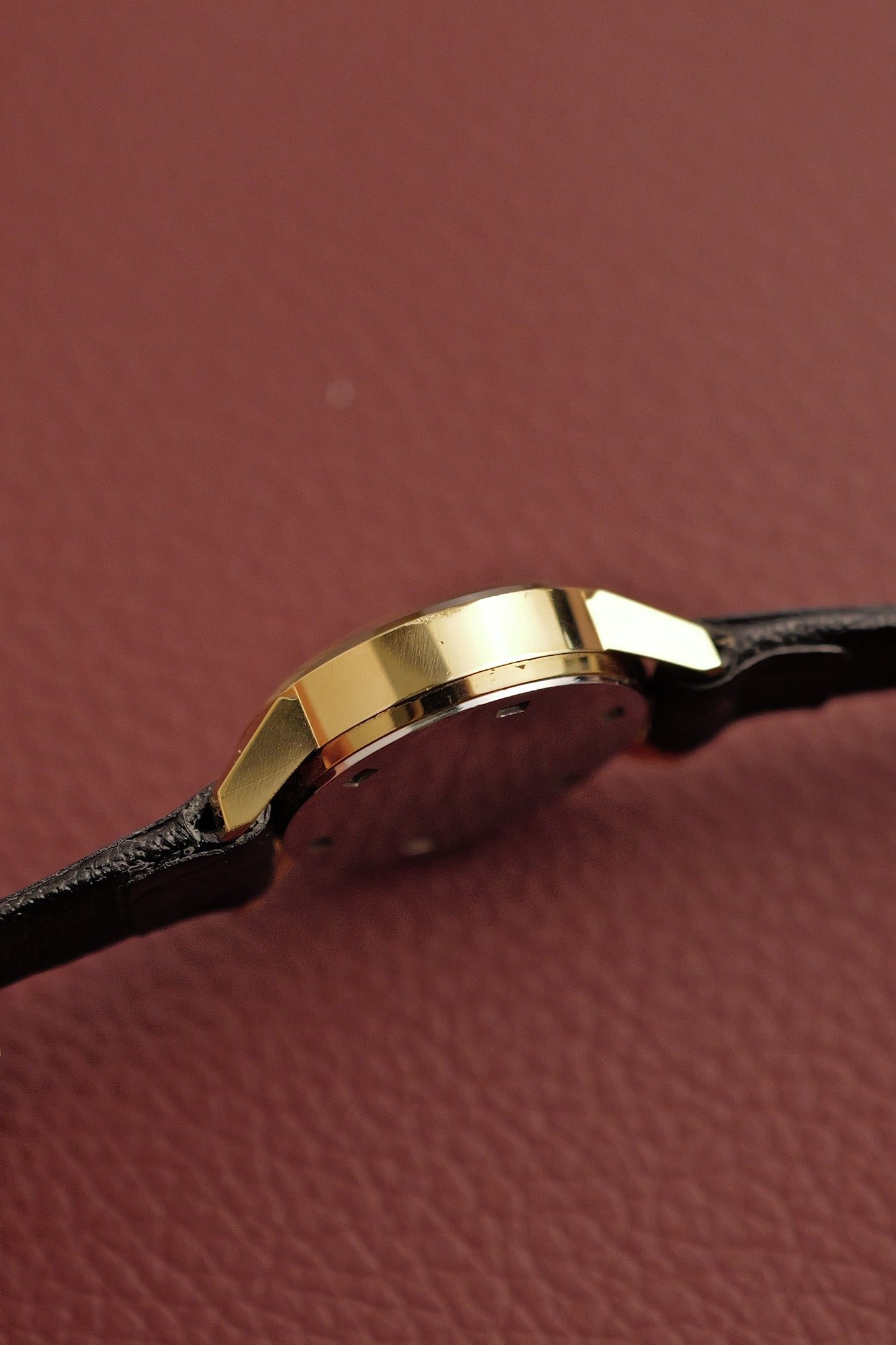 Omega Geneve Cal. 485  Circa. 1970s
