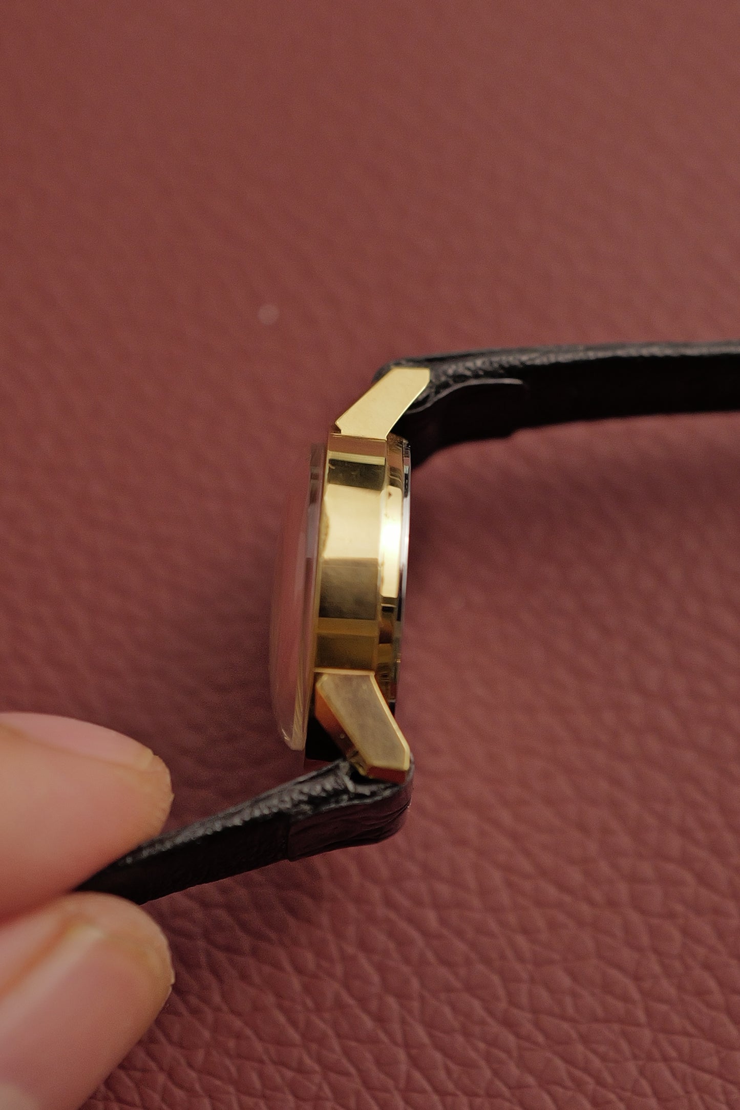Omega Geneve Cal. 485  Circa. 1970s