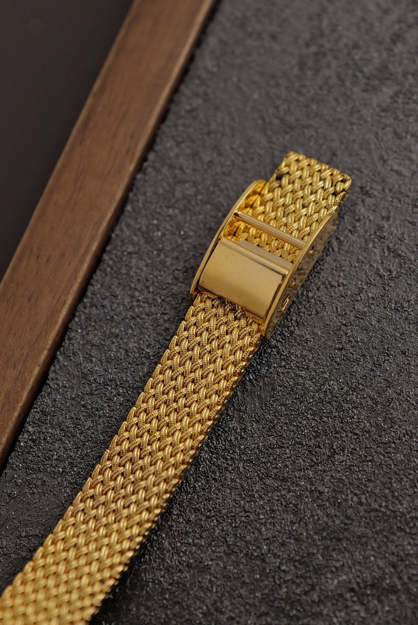 Ladies Longines Quartz Golden Weave Circa. 1990