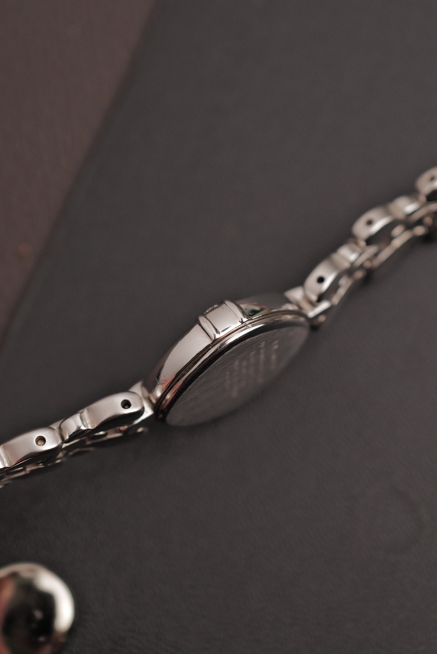 Seiko Exceline Mother of Pearl dial Tear-drop Bracelet 1F20-2J50