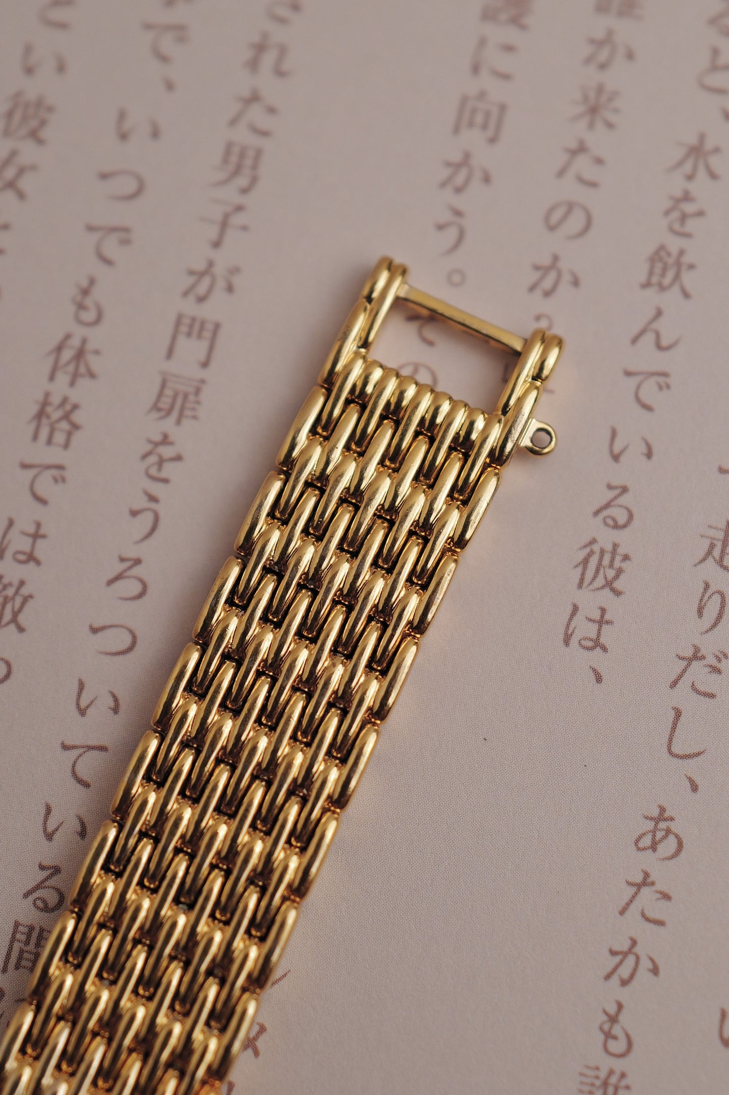 Seiko Exceline Mother of Pearl "RUBY' Circa. 1990