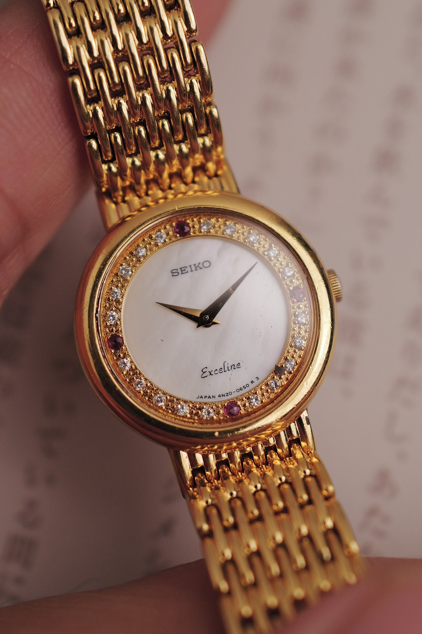 Seiko Exceline Mother of Pearl "RUBY' Circa. 1990