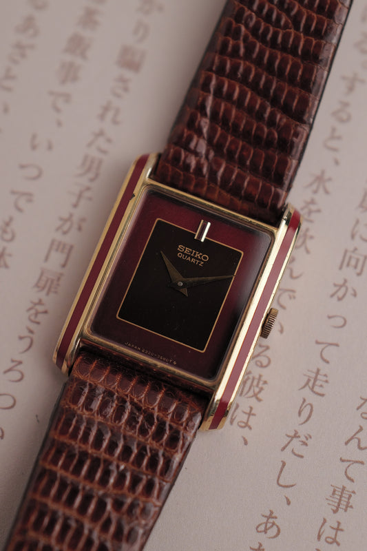 Seiko Tank Art-Deco Lacquer In red Circa. 1982