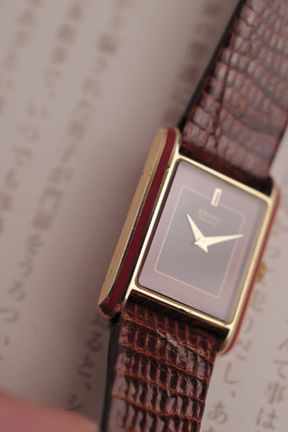 Seiko Tank Art-Deco Lacquer In red Circa. 1982