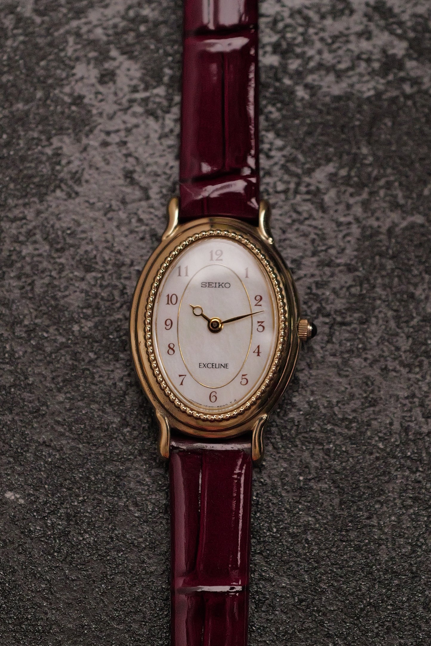 Seiko Exceline Mother of Pearl with beaded bezel Circa. 1992