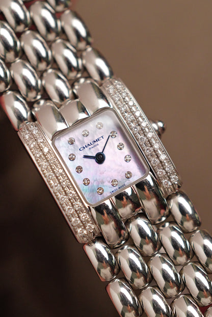 Chaumet Khesis size L w/ factory diamond & MOP dial Circa. 1990s