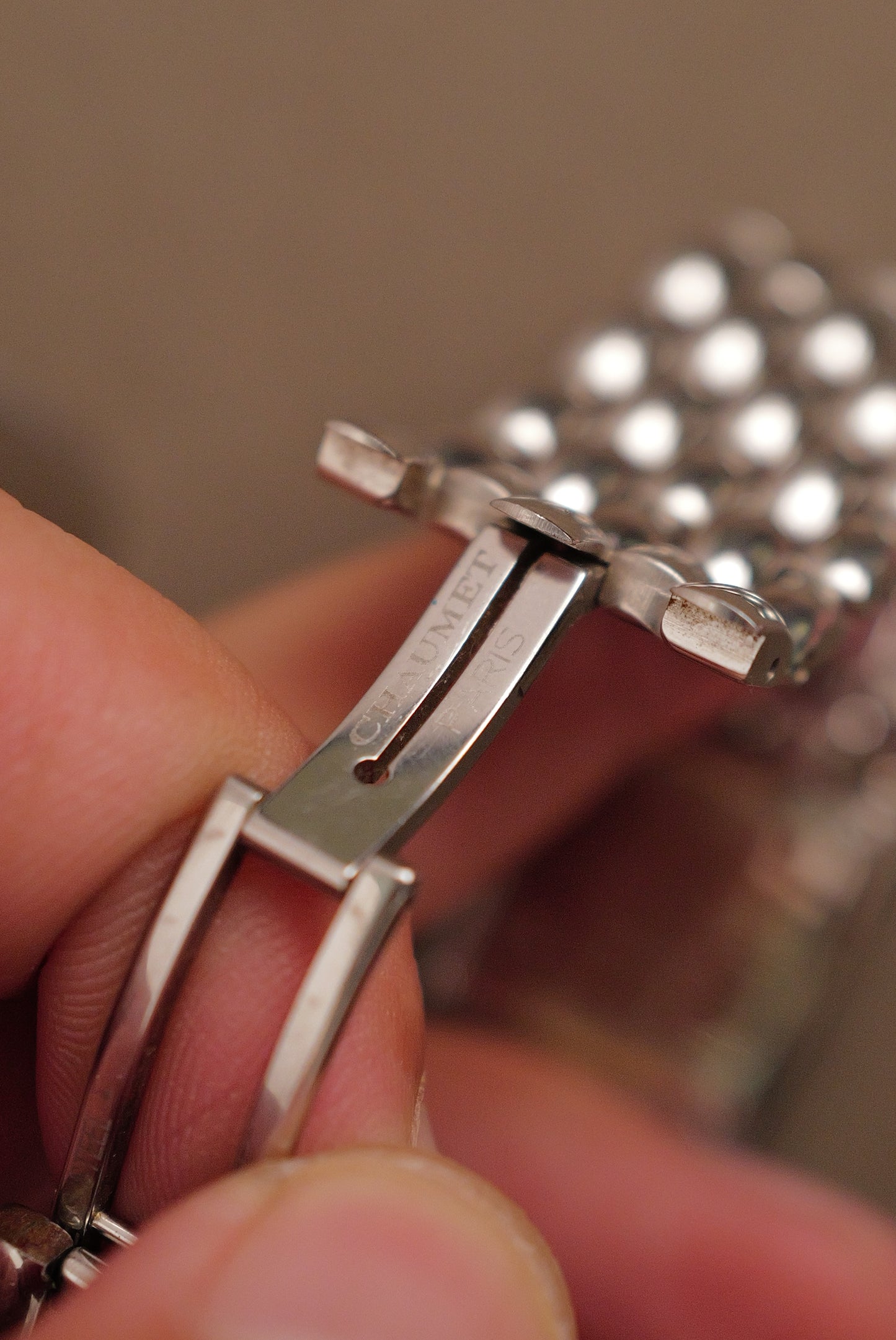 Chaumet Khesis size L w/ factory diamond & MOP dial Circa. 1990s