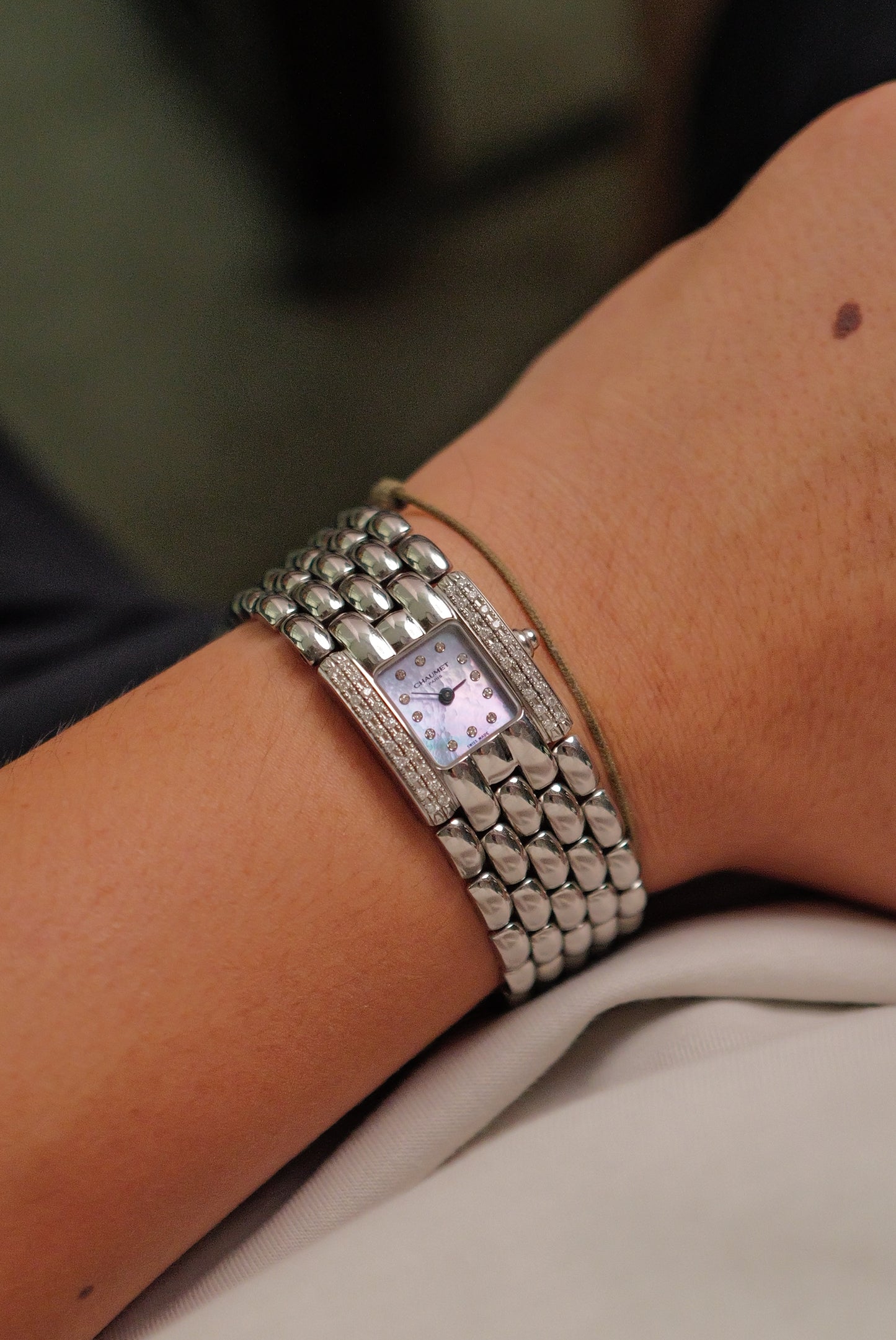 Chaumet Khesis size L w/ factory diamond & MOP dial Circa. 1990s