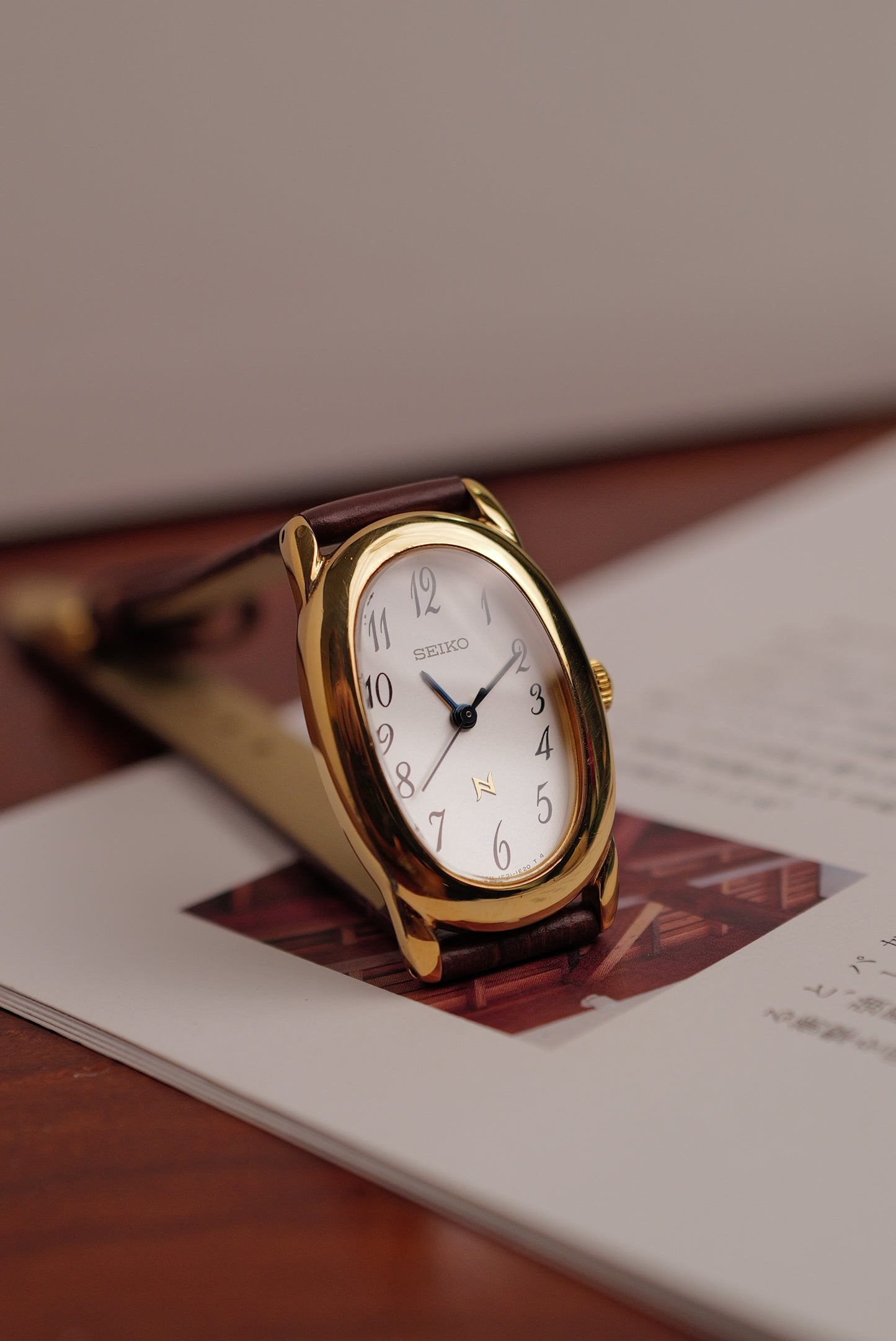 Seiko Ladies "Baignoire" Gold Circa. 1995