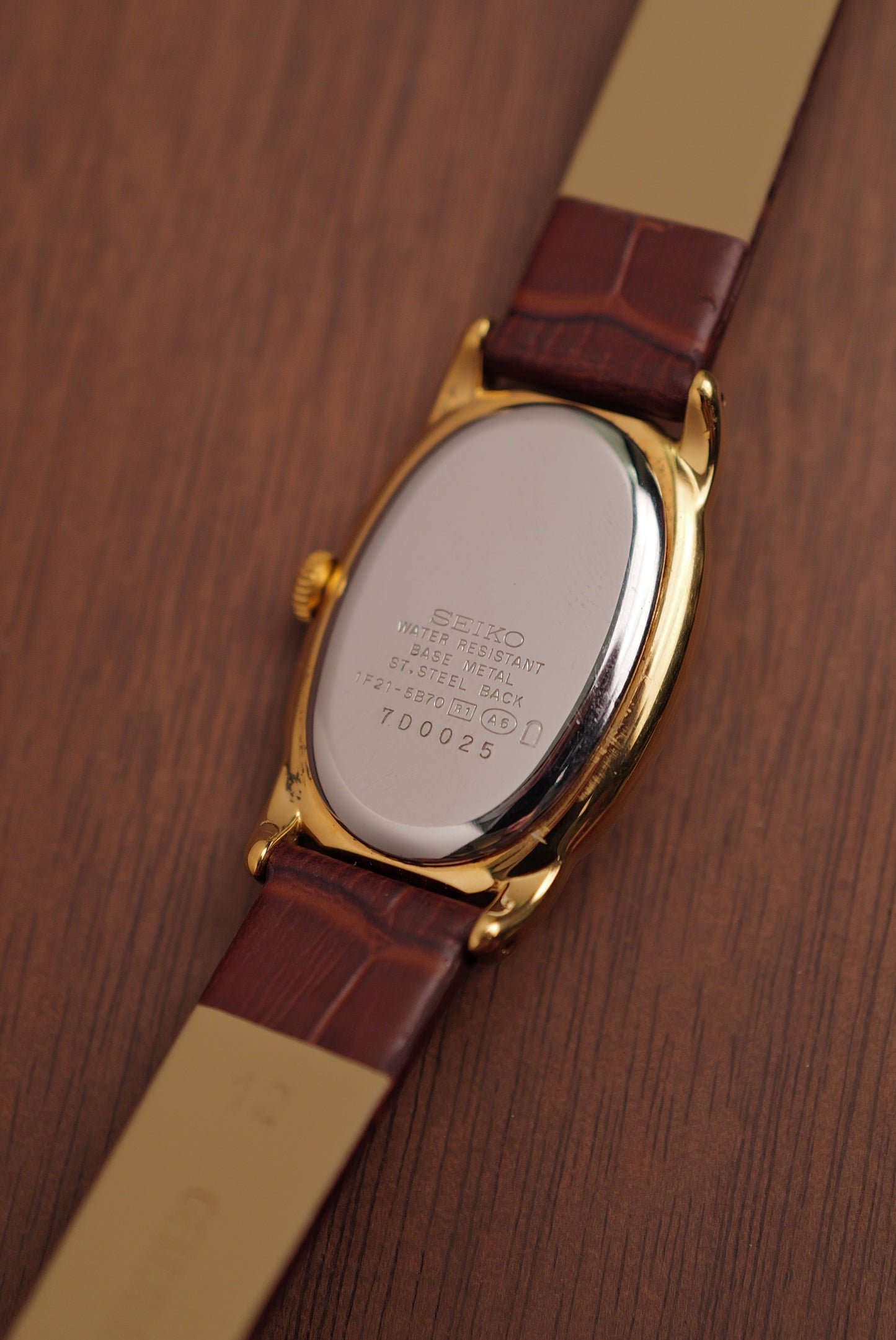 Seiko Ladies "Baignoire" Gold Circa. 1995