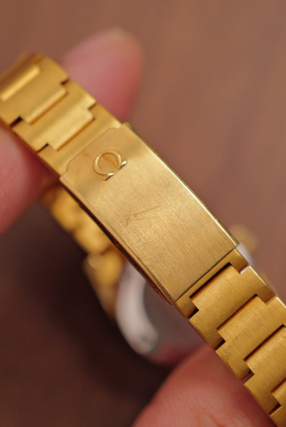 Ladies Omega Geneve Automatic "land dweller" Circa. 1970s