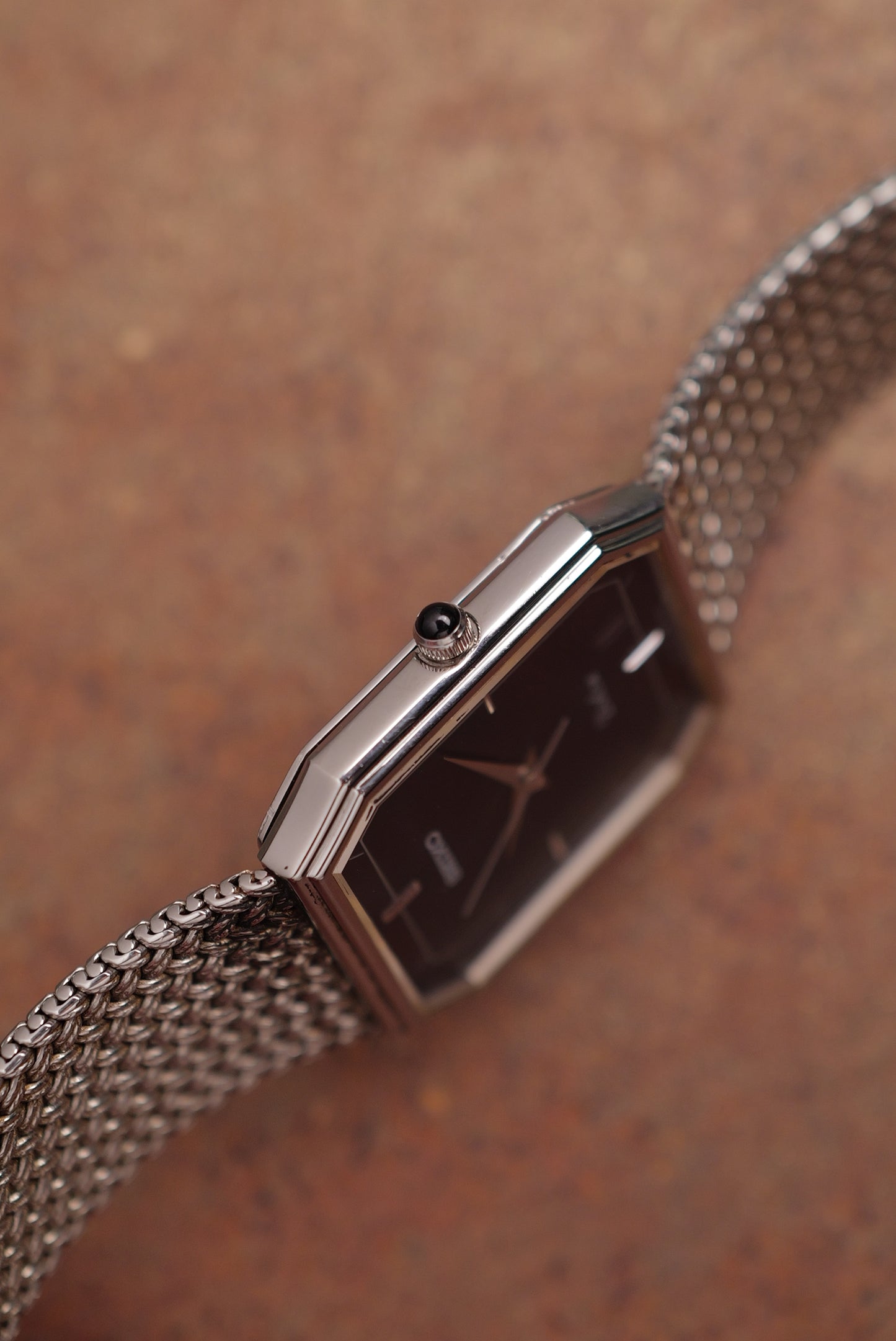 Seiko Dolce integrated bracelet "Sunburst Blue" Circa. 1985