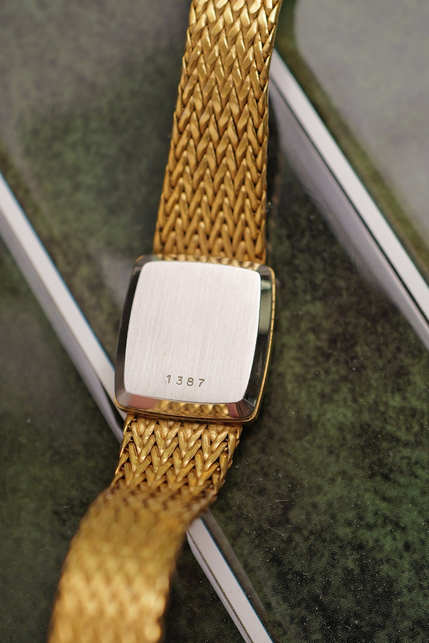 omega de-ville integratred bracelet circa. 1980s