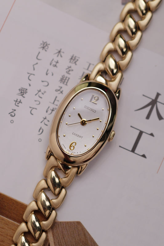 Seiko Mini Baignoire on integrated Bracelet Circa.1997