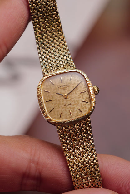 Longines integrated Bracelet Ladies Quartz with adjustable buckle Circa. 1990s