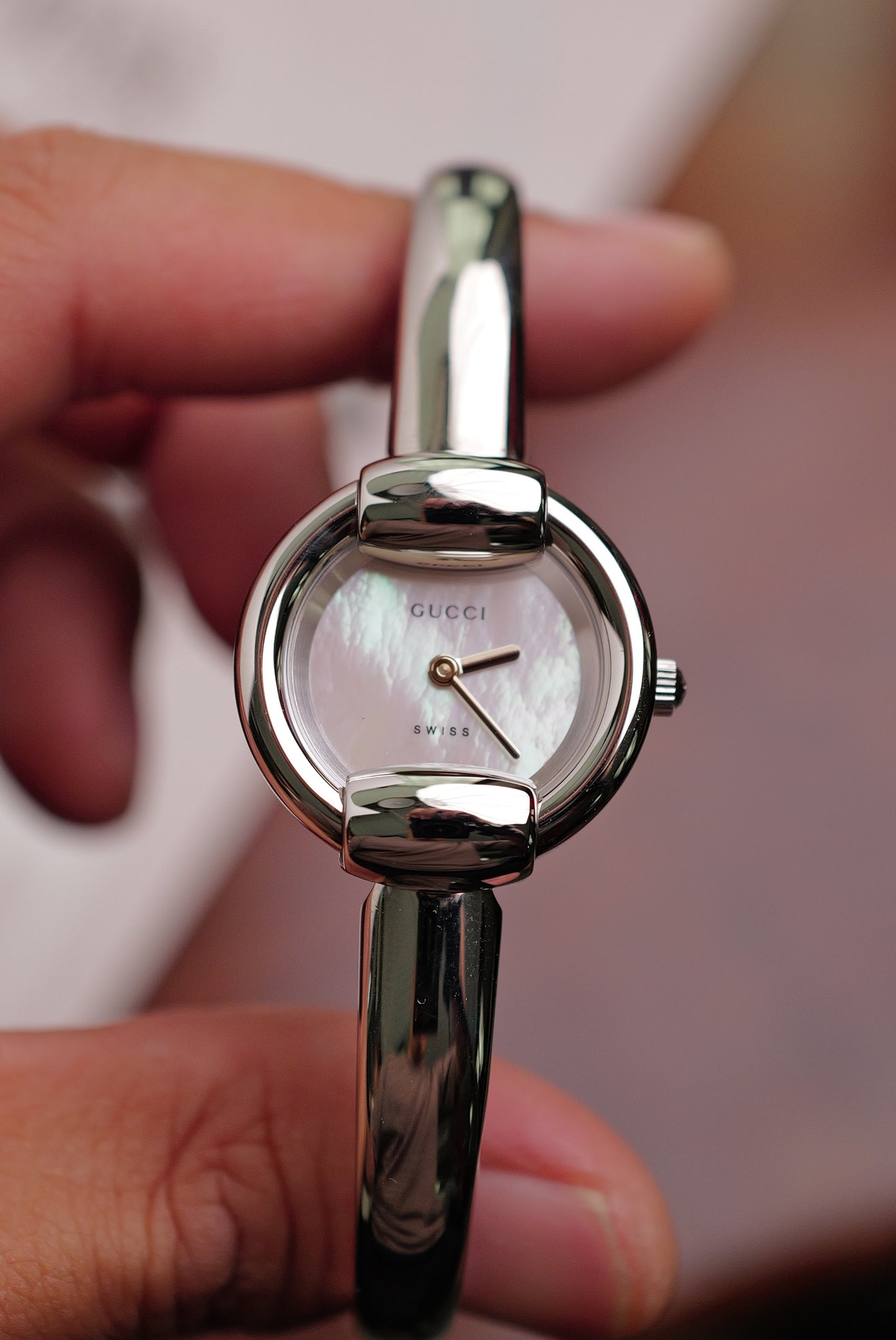 Gucci Bangle "Mother of Pearl" Circa. 2000s