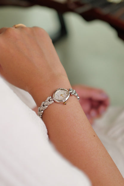 Seiko Exceline Mother of Pearl dial Tear-drop Bracelet Circa.1992