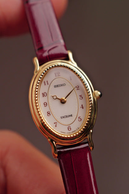 Seiko Exceline Mother of Pearl with beaded bezel Circa. 1992