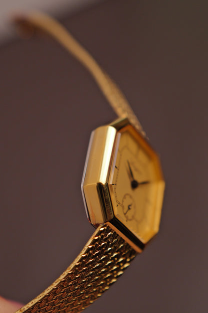 Longines "Octa"Ladies integrated bracelet w/ original box Circa. 1970s