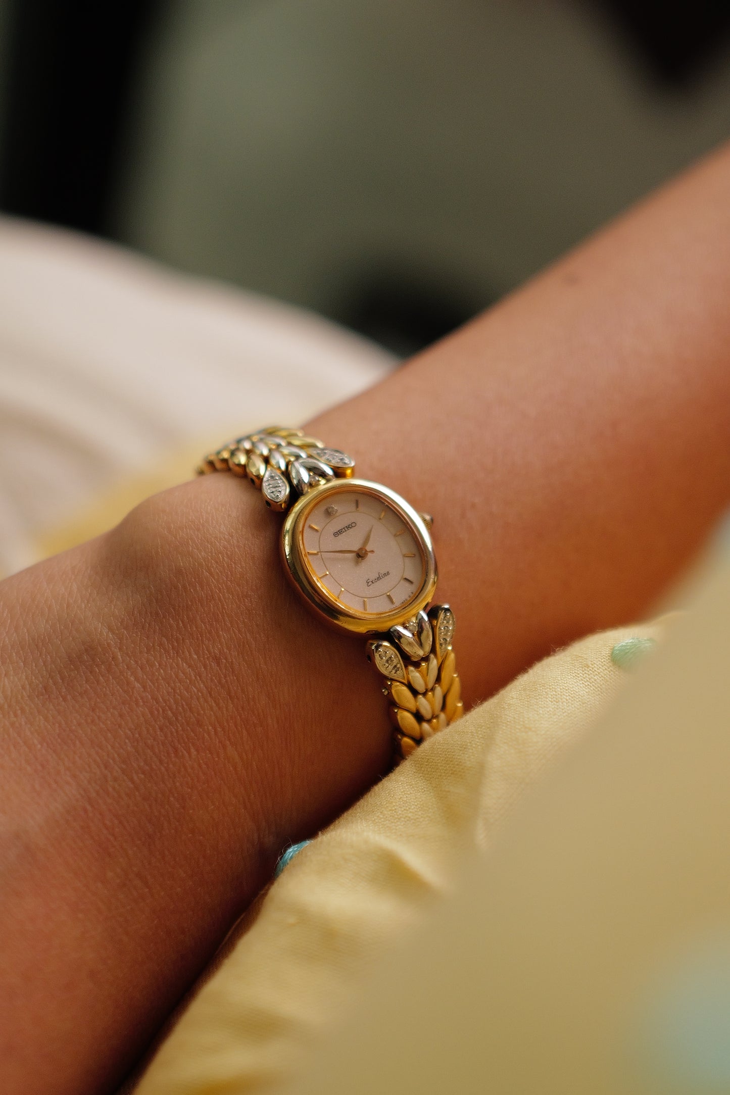 Seiko Exceline "Diamond Leaf" Mother of Pearl Circa.1990