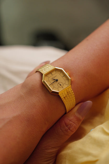 Longines "Octa"Ladies integrated bracelet w/ original box Circa. 1970s