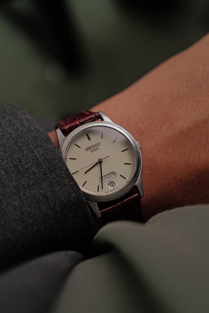 Seiko Spirit "Classic Day-date" Circa. 1993 w/ original bracelet