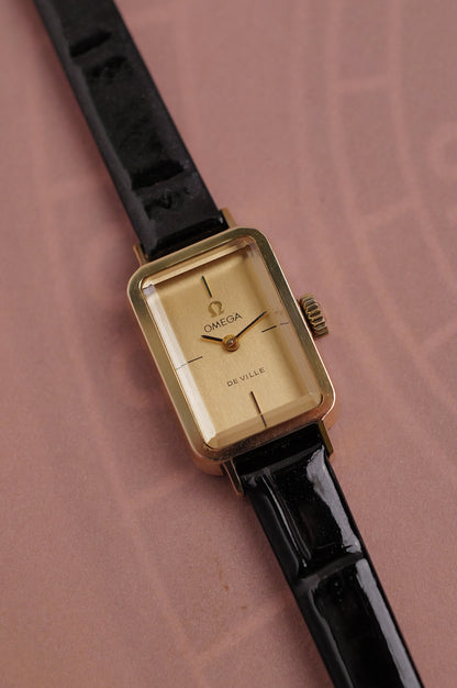 Omega De-ville "Andrew Grima" Tank Circa. 1970s (original buckle included)