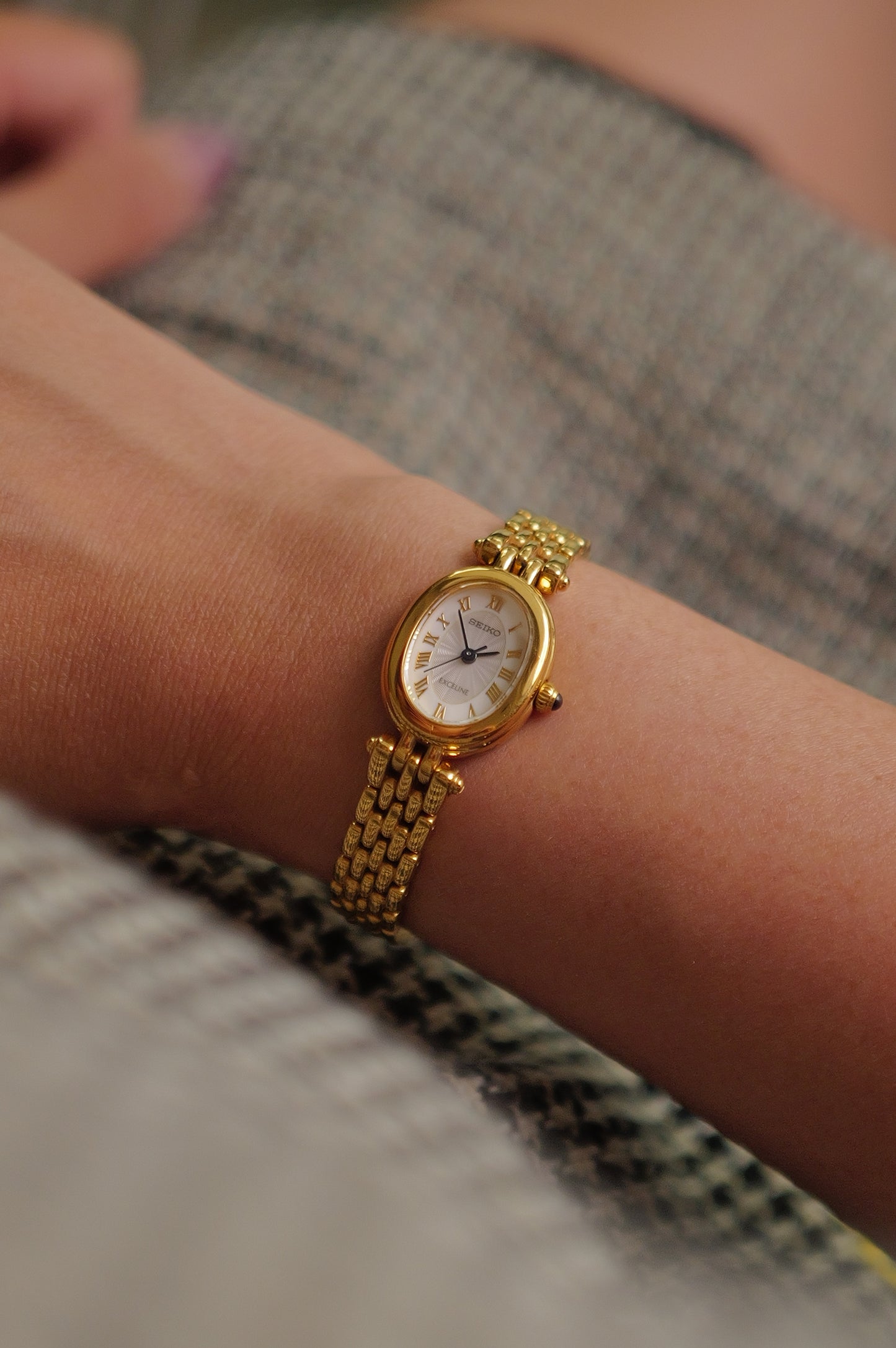 Seiko Exceline "Guilloche Oval" Circa. 1995