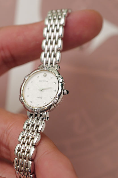 Seiko Exceline "Floral bezel" Diamonds Circa.1990