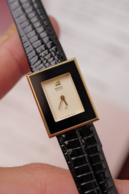 Seiko Quartz "Art-deco Frame" Circa. 1977