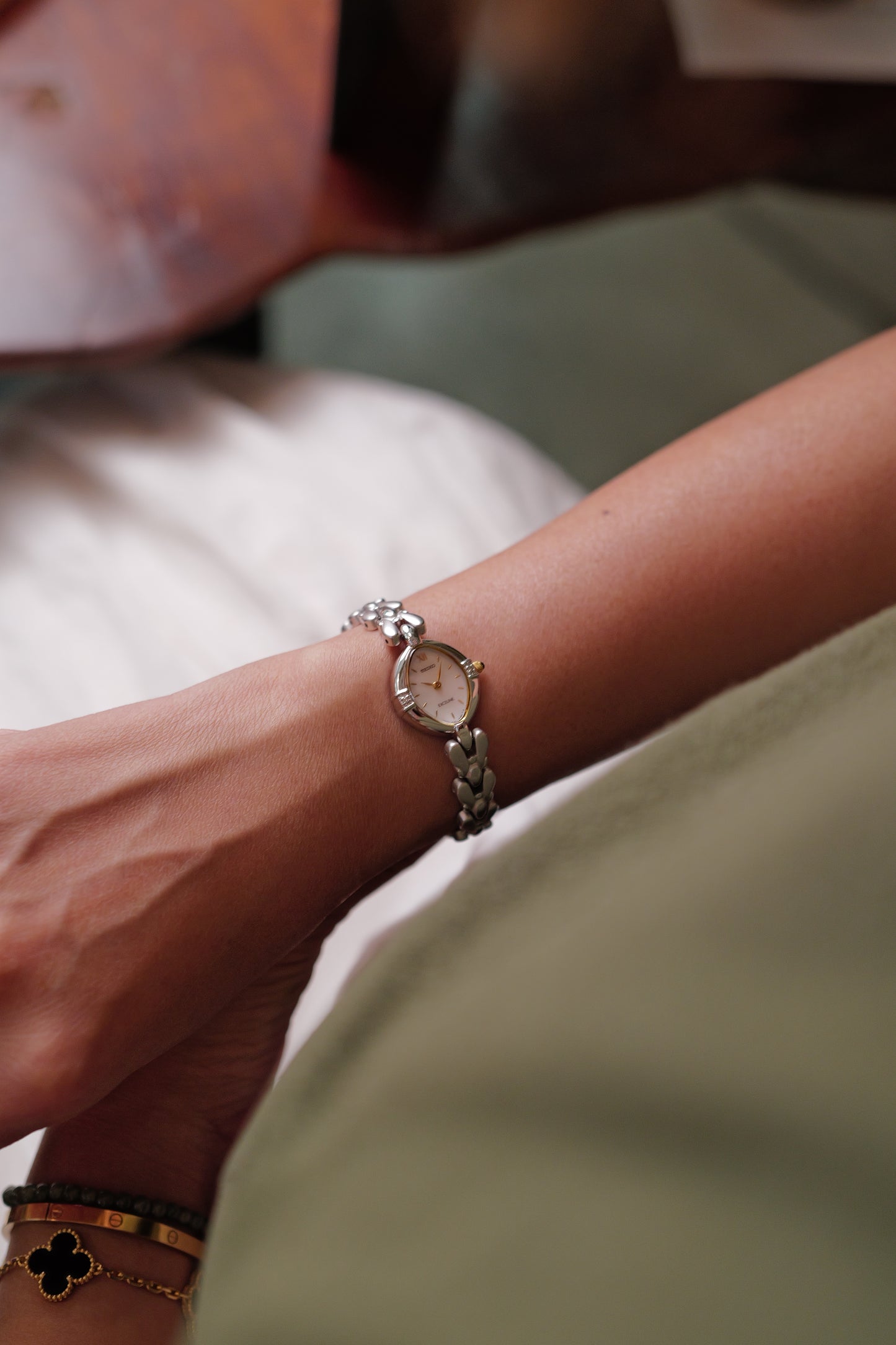 Seiko Exceline Mother of Pearl dial Tear-drop Bracelet Circa.1992