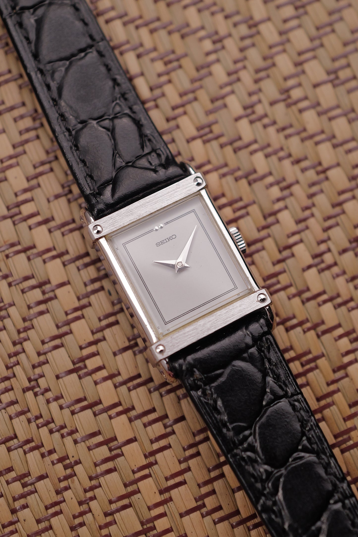 Seiko Tank "rivets" Circa, 1971