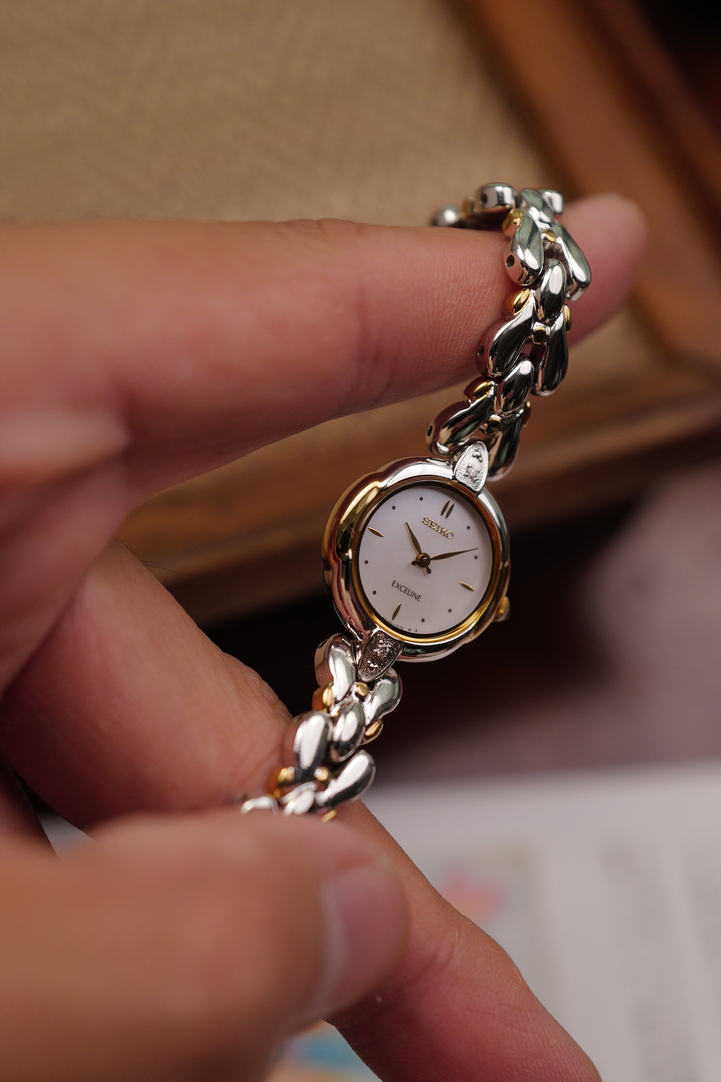 Seiko Exceline Mother of Pearl "2 tone teardrop" Circa. 1995