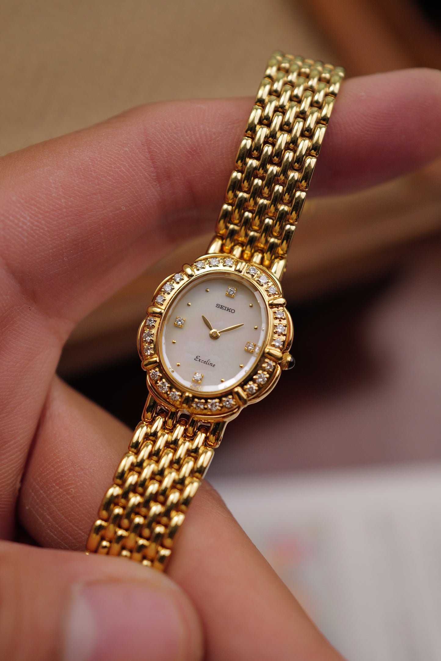 Seiko Exceline "Diamond Petal" Mother of Pearl Dial Circa. 1990