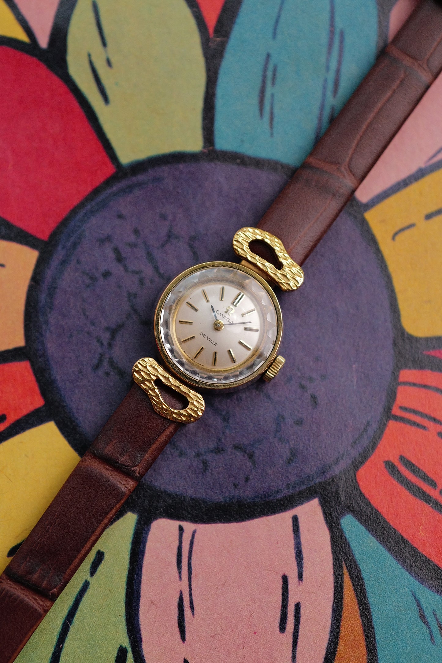 Omega "Cocktail Saphette" in gold  Circa. 1960s