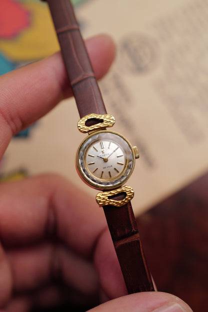 Omega "Cocktail Saphette" in gold  Circa. 1960s