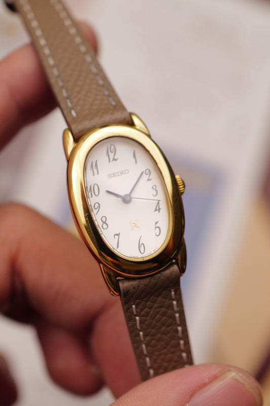 Seiko Ladies "Baignoire" Gold Circa. 1995