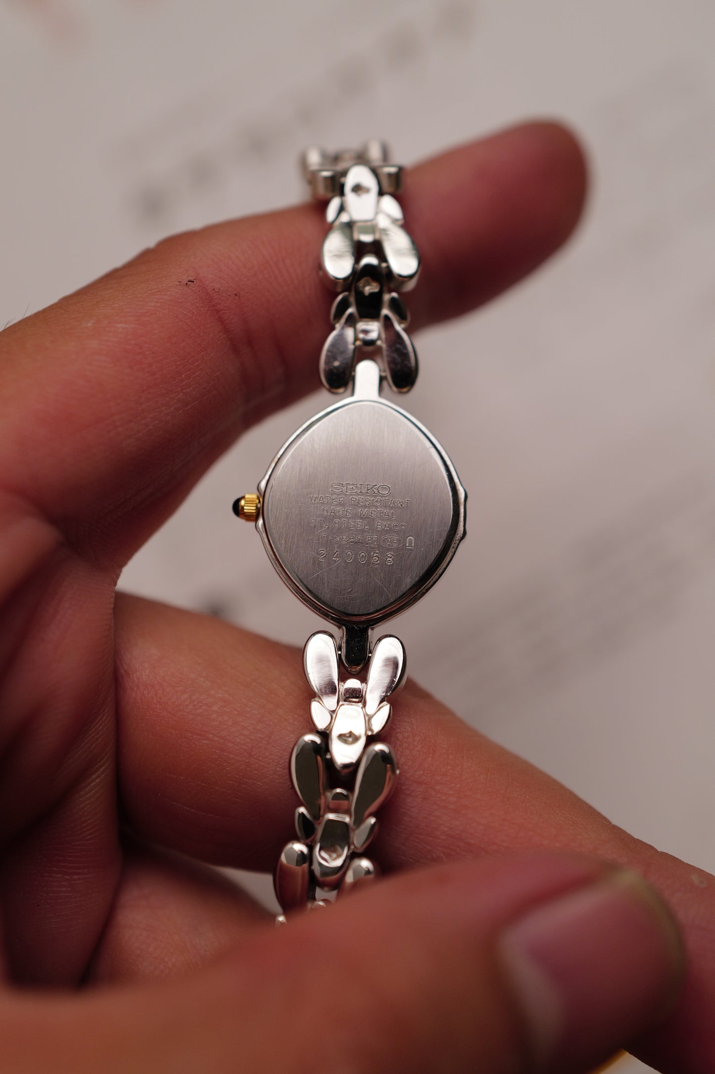 Seiko Exceline Mother of Pearl dial Tear-drop Bracelet Circa.1992