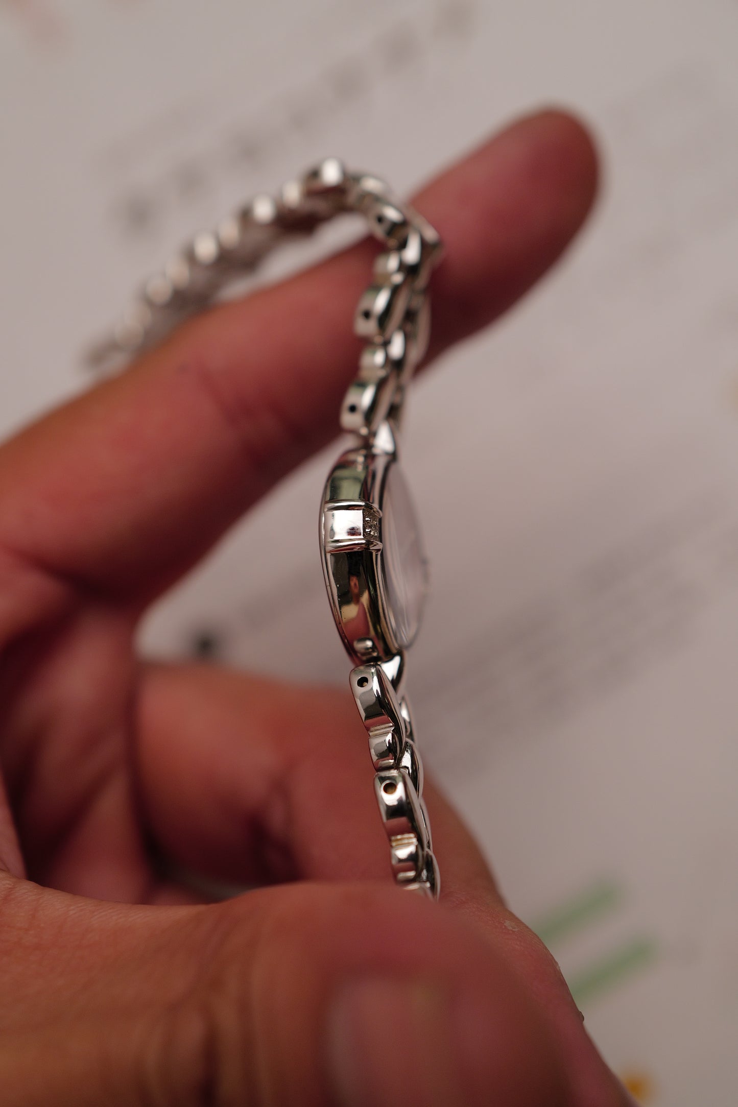 Seiko Exceline Mother of Pearl dial Tear-drop Bracelet in pink Circa. 1989