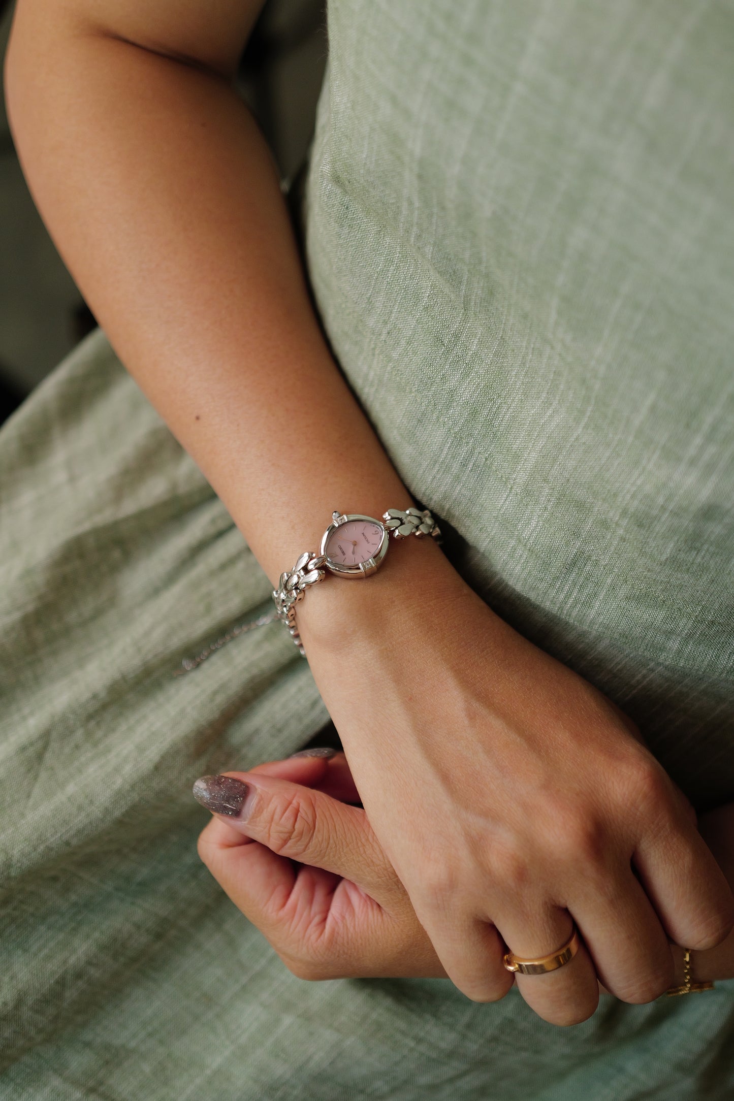 Seiko Exceline Mother of Pearl dial Tear-drop Bracelet in pink Circa. 1989