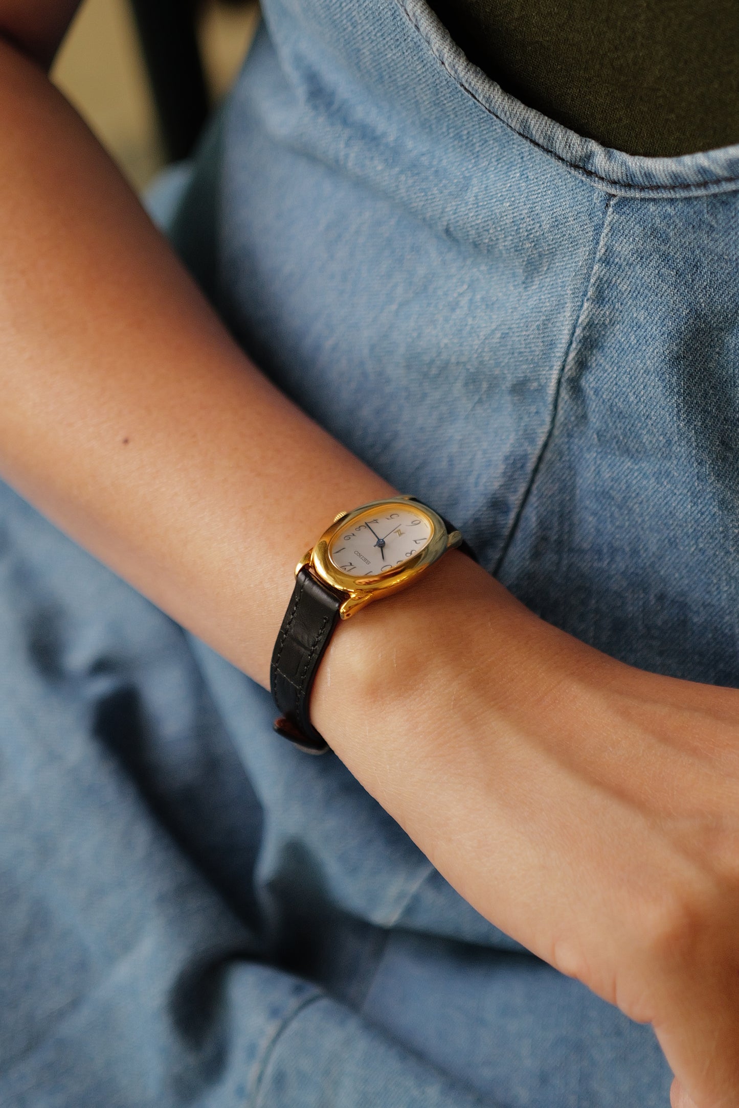 Seiko Ladies "Baignoire" Gold Circa. 1995