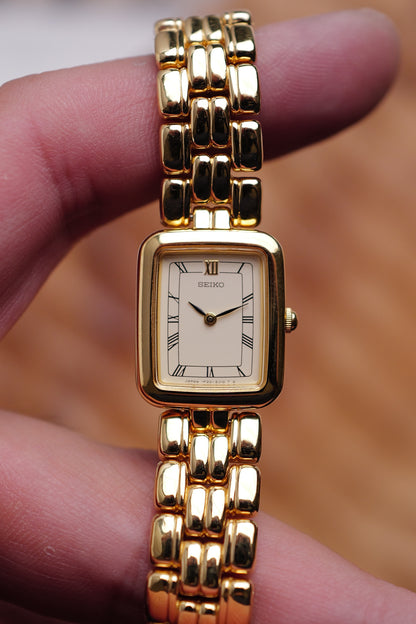 Seiko Classic Tank w/ integrated bracelet Circa. 1994