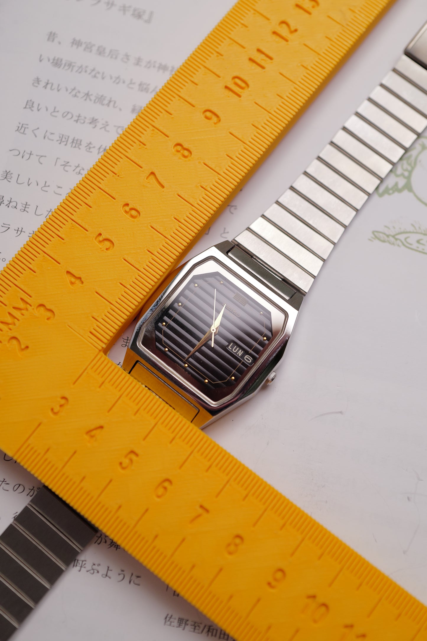 Seiko Quartz "Shutters" Circa. 1994
