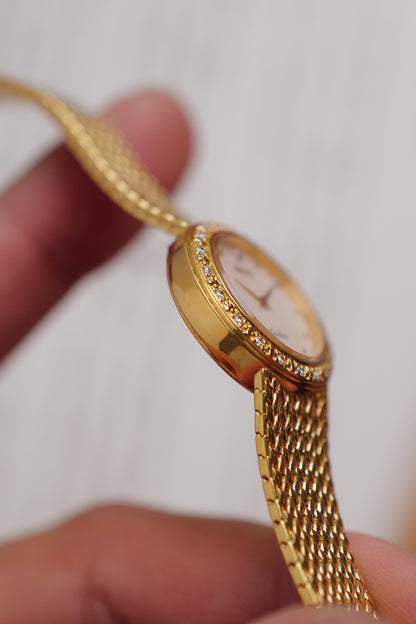 Seiko Excline Mother of Pearl Diamonds integrated bracelet Circa. 1990