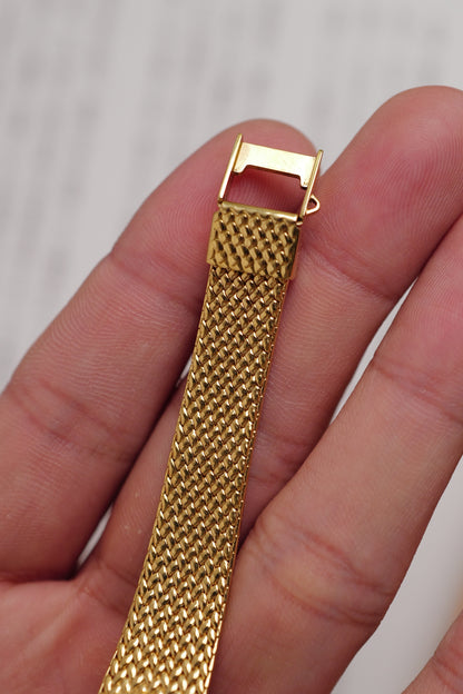 Seiko Excline Mother of Pearl Diamonds integrated bracelet Circa. 1990