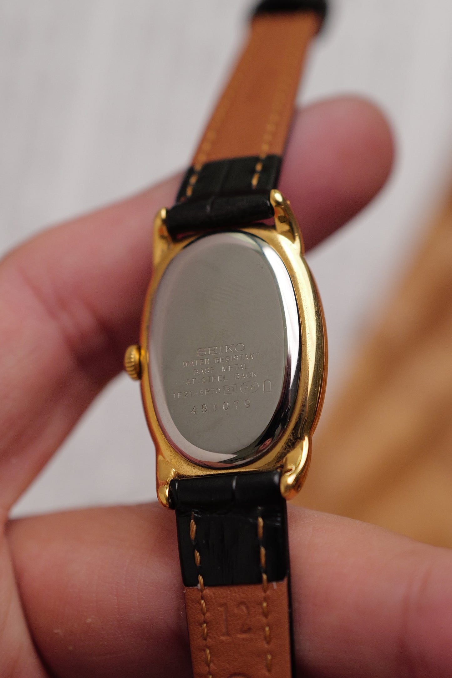 Seiko Ladies "Baignoire" Gold Circa. 1995