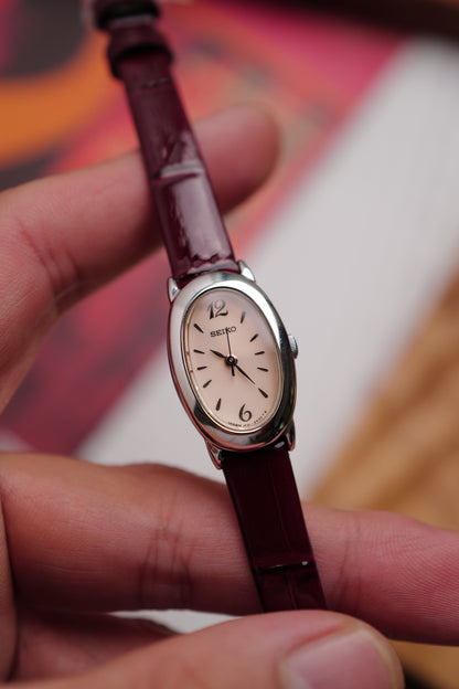 Seiko Ladies "Baignoire" Mini in Salmon Circa. 1999