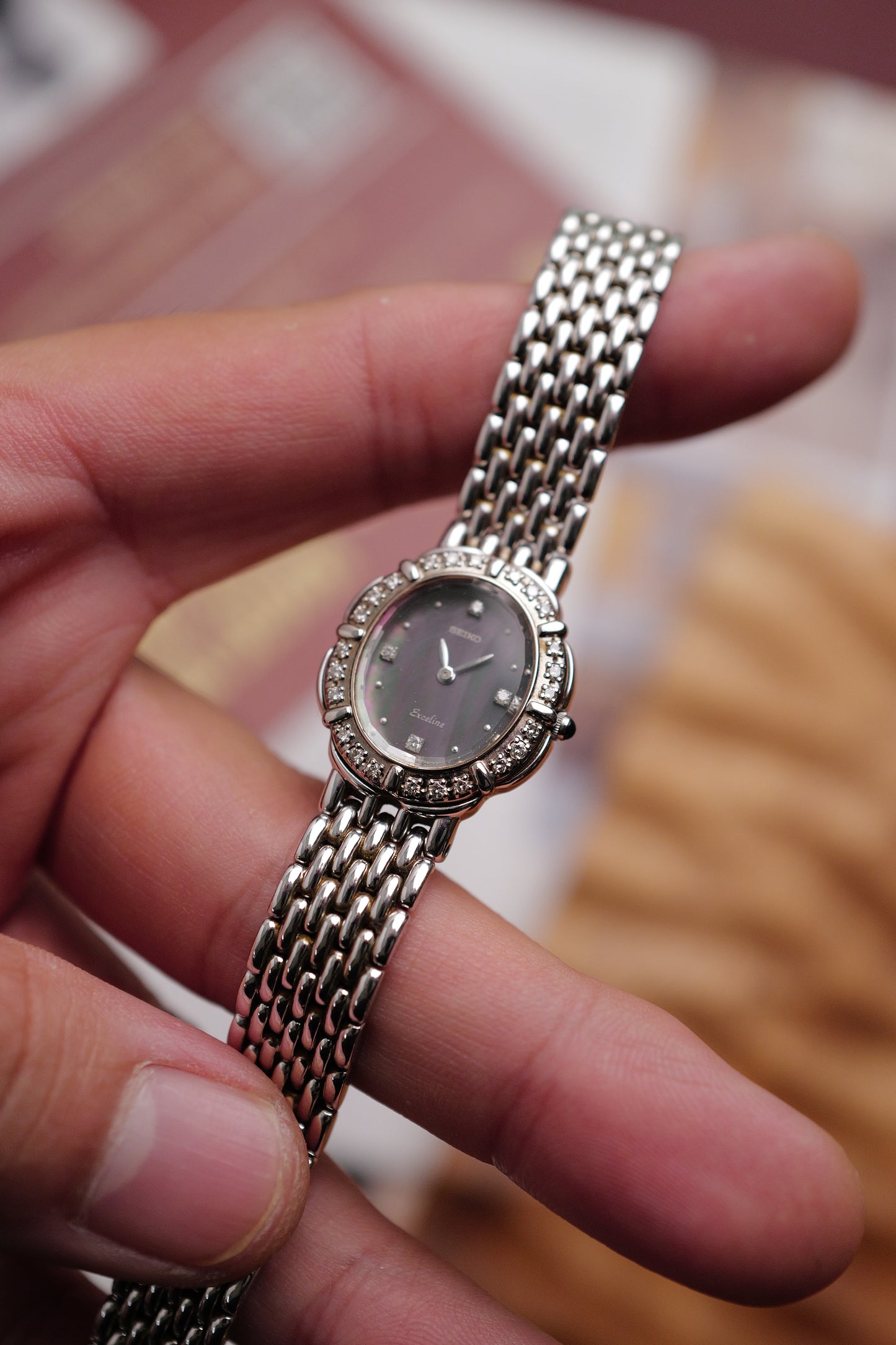 Seiko Exceline "Diamond petals" Mother of pearl circa. 1990