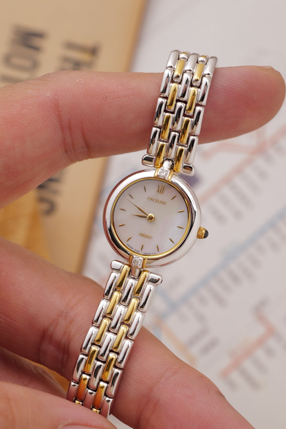Seiko Exceline "Mother of Pearl 2-tone" Circa. 1993
