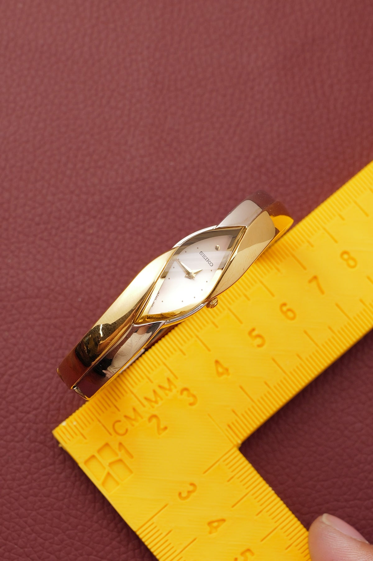 Seiko Bangle "2-tone" Circa. 1990s
